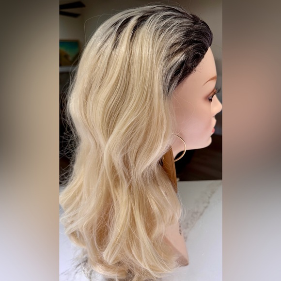 HAIR, 20-21” Wavy, Comb Back, Black/Blonde - Picture 7 of 15
